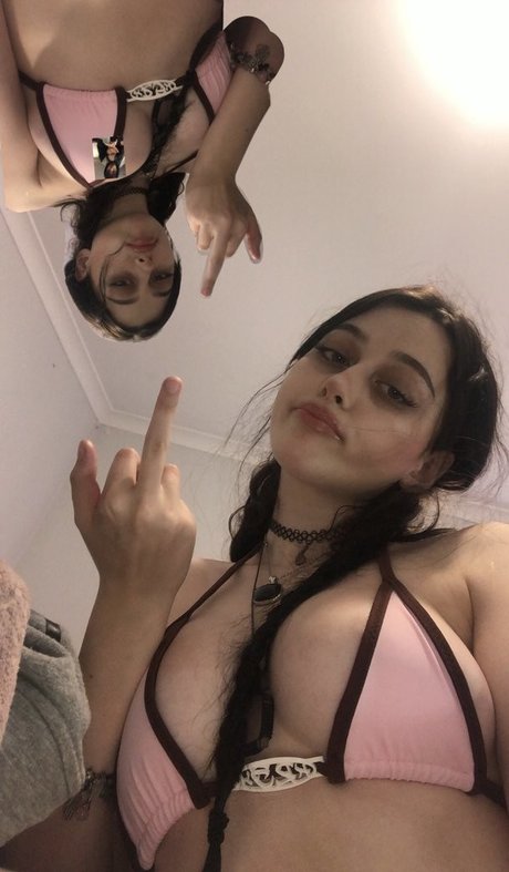 Nagie wyciekłe zdjęcie OnlyFans od Smalltiddiedgoth
