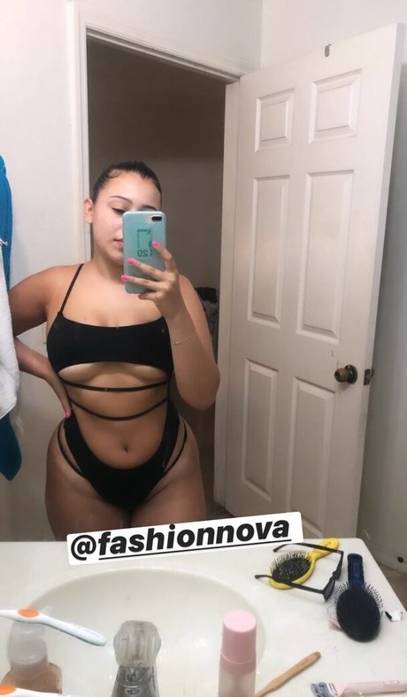 Nagie wyciekłe zdjęcie OnlyFans od Victoriaines