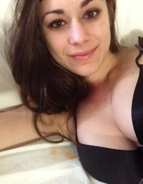 Nagie wyciekłe zdjęcie OnlyFans od Katie Broad