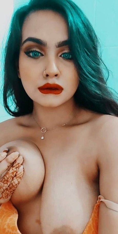 Nagie wyciekłe zdjęcie OnlyFans od Zamilahn