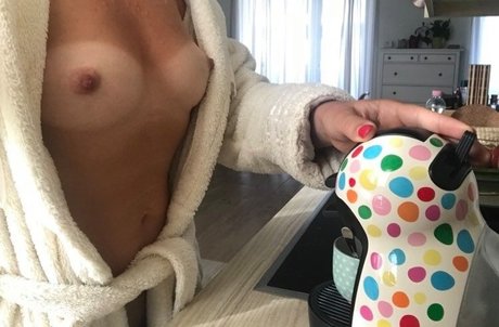 Nagie wyciekłe zdjęcie OnlyFans od Kat Haze