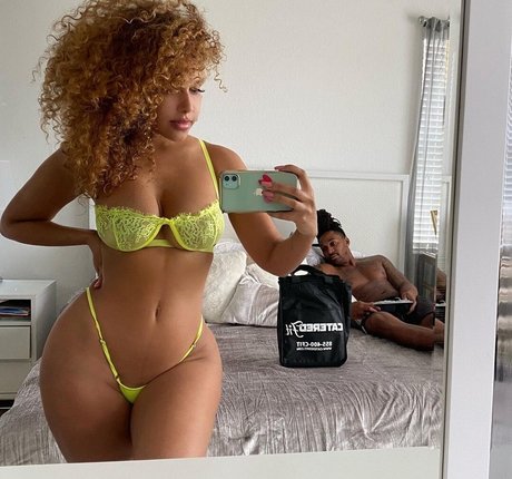 Nagie wyciekłe zdjęcie OnlyFans od Aisha Thalia