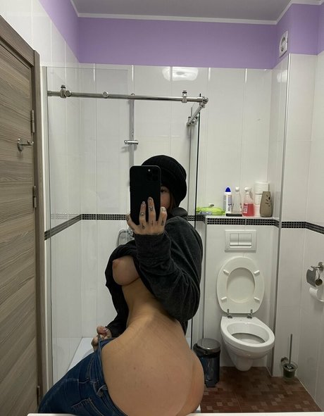 Nagie wyciekłe zdjęcie OnlyFans od Ioanamocanu