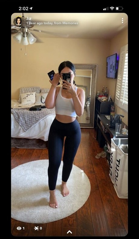 Nagie wyciekłe zdjęcie OnlyFans od Feetbyjo