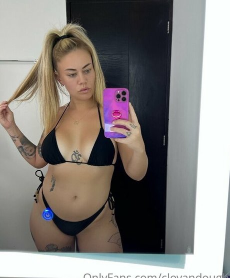 Nagie wyciekłe zdjęcie OnlyFans od Chloe Johnson