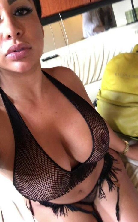 Nagie wyciekłe zdjęcie OnlyFans od Colombian Baddie