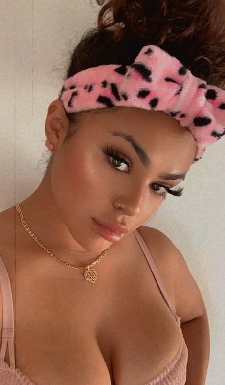 Nagie wyciekłe zdjęcie OnlyFans od Rosalbanaomi