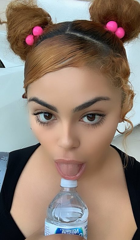 Nagie wyciekłe zdjęcie OnlyFans od Rosalbanaomi