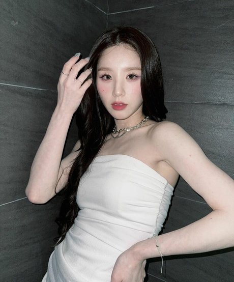 Nagie wyciekłe zdjęcie OnlyFans od Heejin
