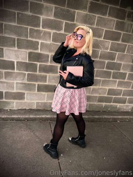 Nagie wyciekłe zdjęcie OnlyFans od Lindsay Jones
