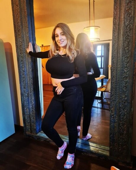Nagie wyciekłe zdjęcie OnlyFans od Yonia