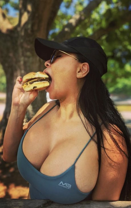 Nagie wyciekłe zdjęcie OnlyFans od Victoria