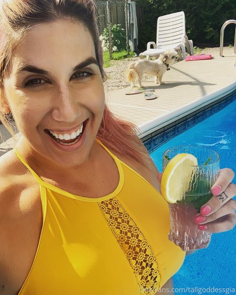 Tall Goddess Gia