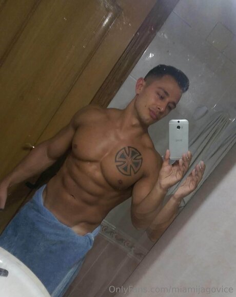 Nagie wyciekłe zdjęcie OnlyFans od Miamijagovice