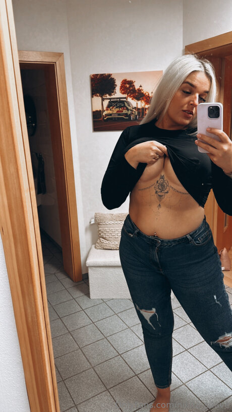 Nagie wyciekłe zdjęcie OnlyFans od Nikita Suave