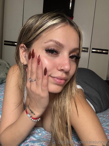Nagie wyciekłe zdjęcie OnlyFans od Celejuncos