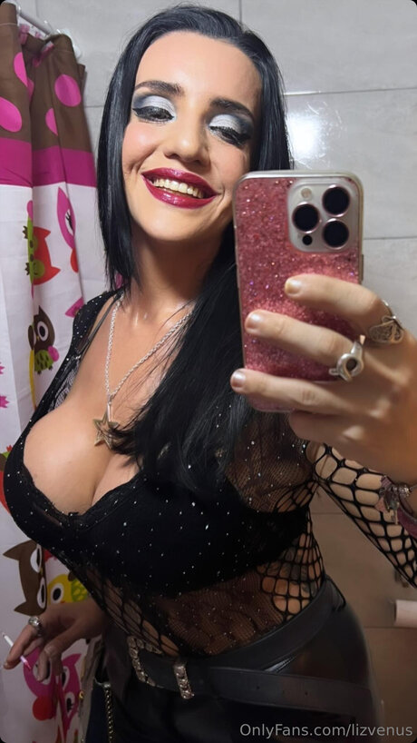 Nagie wyciekłe zdjęcie OnlyFans od Lizvenus