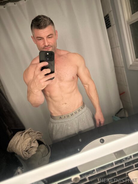 Nagie wyciekłe zdjęcie OnlyFans od Herethisthat