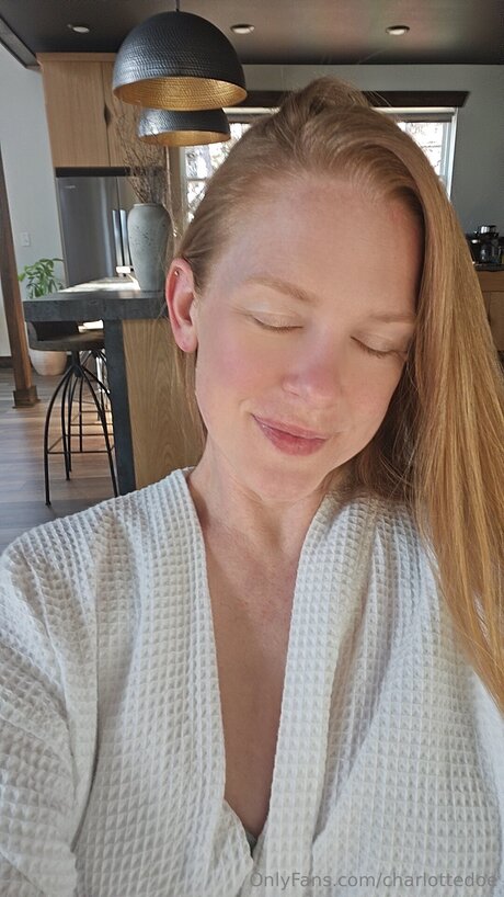 Nagie wyciekłe zdjęcie OnlyFans od Charlottedoe