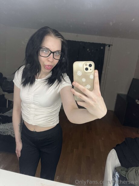 Nagie wyciekłe zdjęcie OnlyFans od Estherswe
