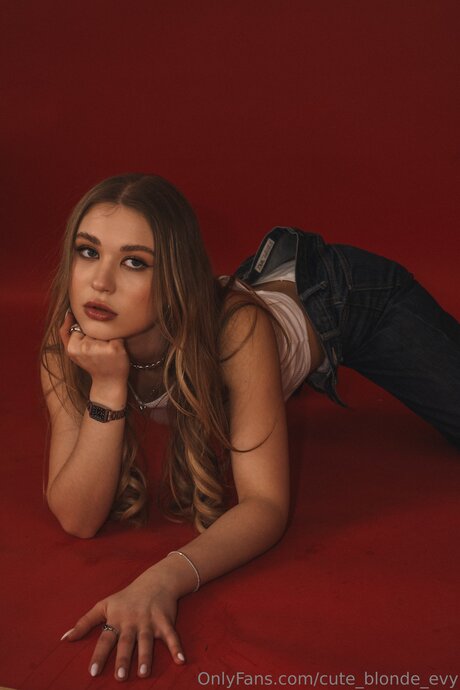 Cute Blonde Evy