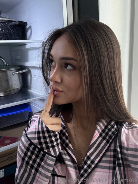 Violet Dreams69