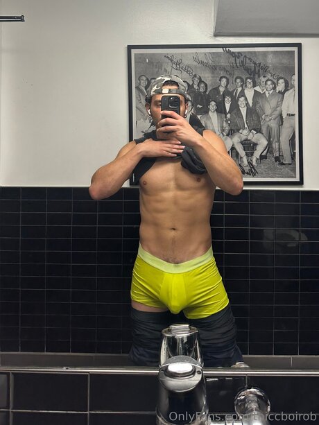 Nagie wyciekłe zdjęcie OnlyFans od Thiccboirob