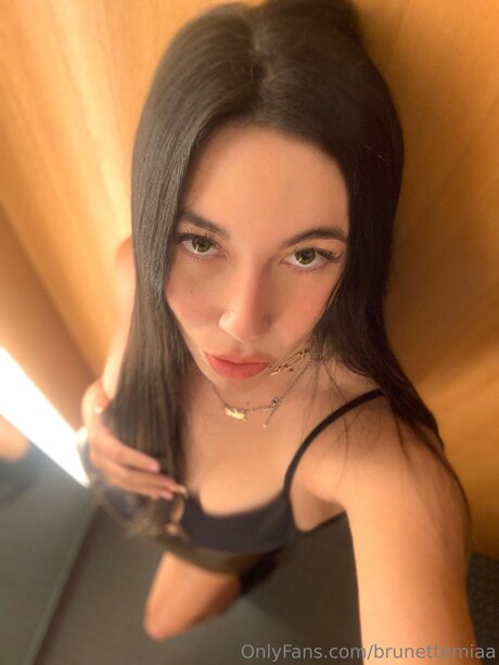 Brunettemiaa
