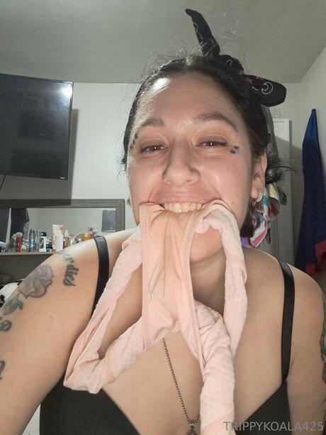 Nagie wyciekłe zdjęcie OnlyFans od Trippykoala425