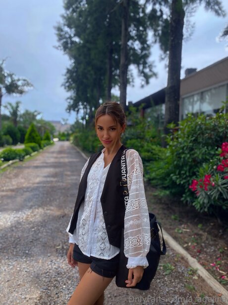 Nagie wyciekłe zdjęcie OnlyFans od A Adelina
