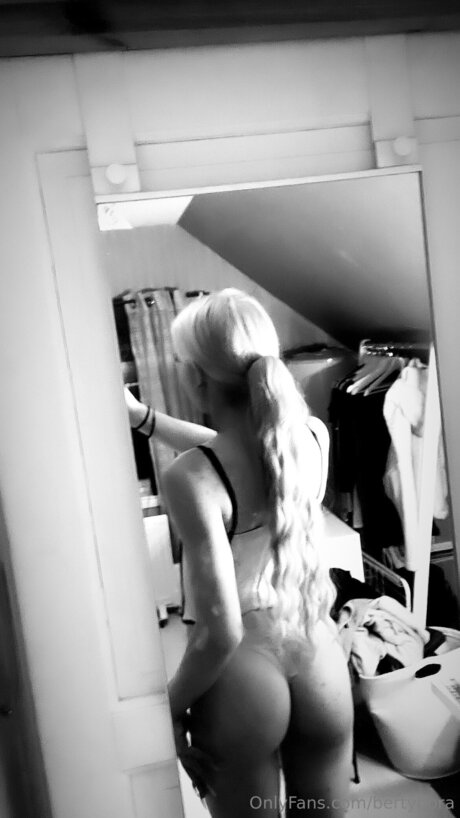 Nagie wyciekłe zdjęcie OnlyFans od Bertyhora