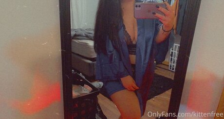 Nagie wyciekłe zdjęcie OnlyFans od Luvrlys