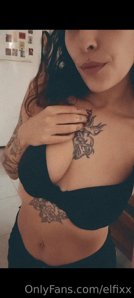 Nagie wyciekłe zdjęcie OnlyFans od Elfixx