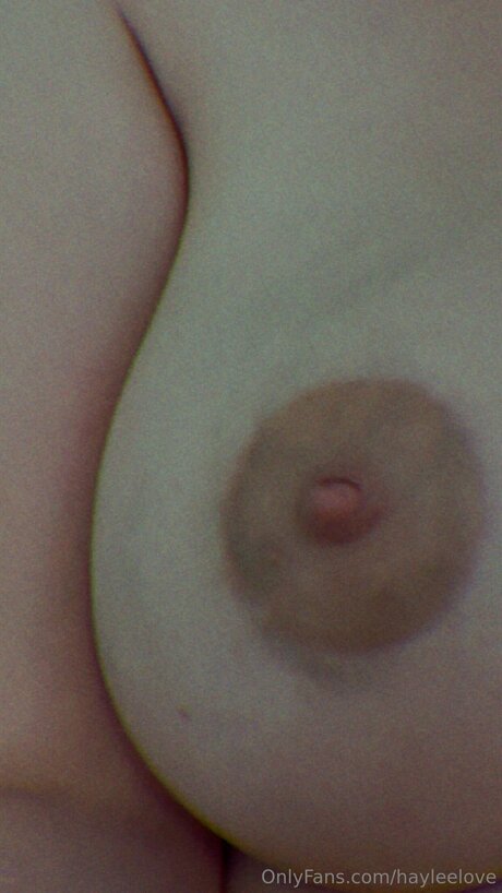Nagie wyciekłe zdjęcie OnlyFans od Hayleelove