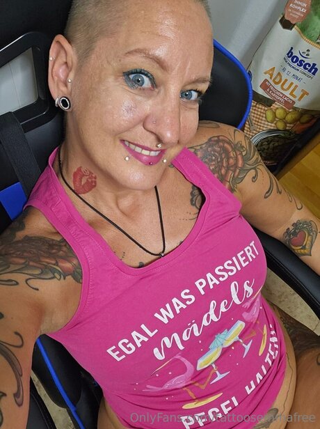 Nagie wyciekłe zdjęcie OnlyFans od Tattoosemmafree