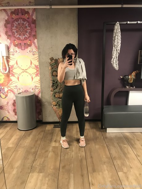 Nagie wyciekłe zdjęcie OnlyFans od Lotti N