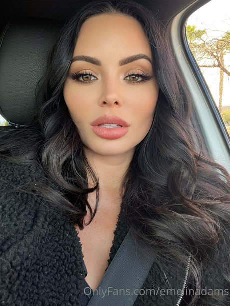 Nagie wyciekłe zdjęcie OnlyFans od Emelina Adams