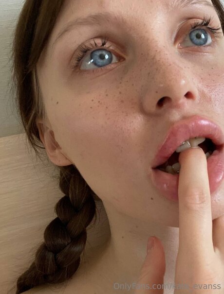 Nagie wyciekłe zdjęcie OnlyFans od Kate Evanss