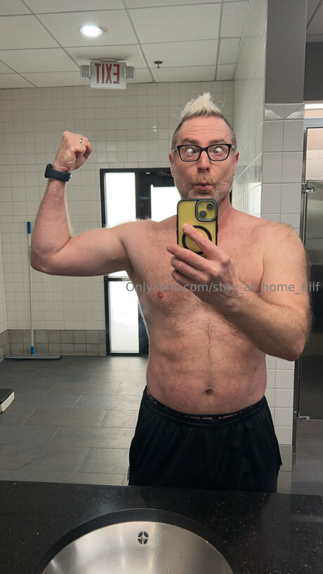 Nagie wyciekłe zdjęcie OnlyFans od Stay At Home Dilf