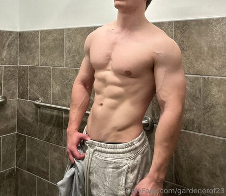 Nagie wyciekłe zdjęcie OnlyFans od Gardenerof23