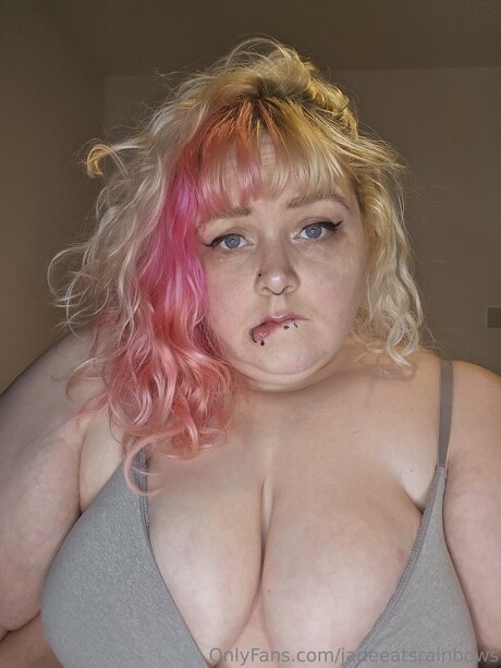 Nagie wyciekłe zdjęcie OnlyFans od Jadeeatsrainbows