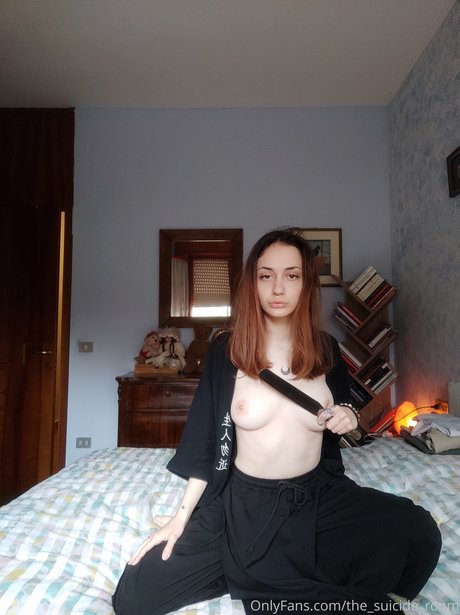 Nagie wyciekłe zdjęcie OnlyFans od The Suicide Room