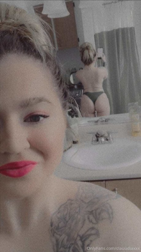 Nagie wyciekłe zdjęcie OnlyFans od Claudia Lussier