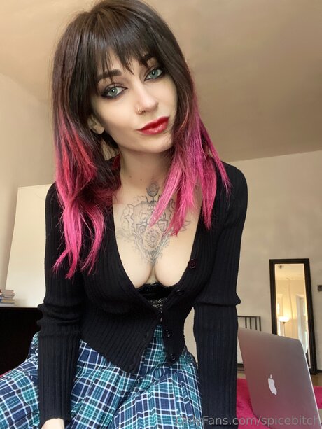 Nagie wyciekłe zdjęcie OnlyFans od Spicebitch