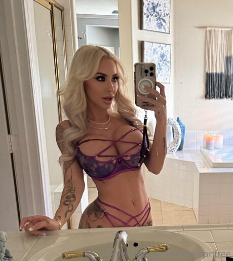 Nagie wyciekłe zdjęcie OnlyFans od Danaemarifree