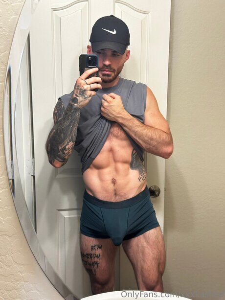 Nagie wyciekłe zdjęcie OnlyFans od Xxxkashed