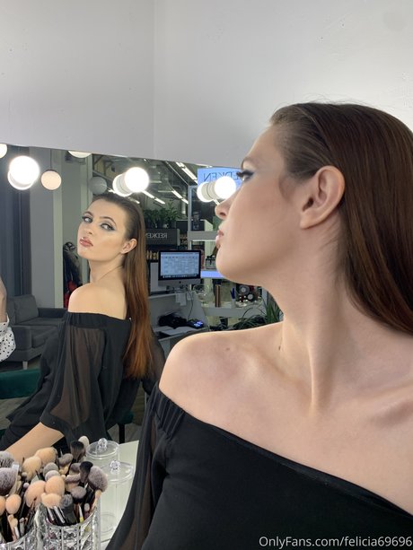 Nagie wyciekłe zdjęcie OnlyFans od Felicia Vina