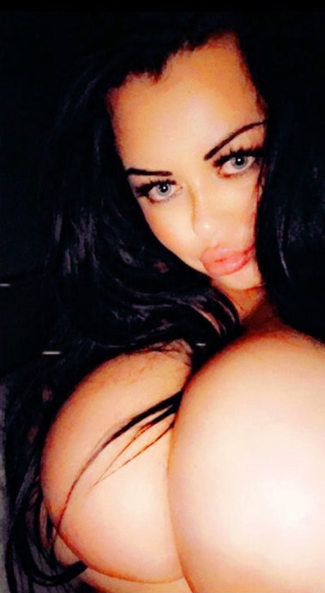 Nagie wyciekłe zdjęcie OnlyFans od Karla Bentley