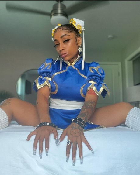 Nagie wyciekłe zdjęcie OnlyFans od Helloomcfly