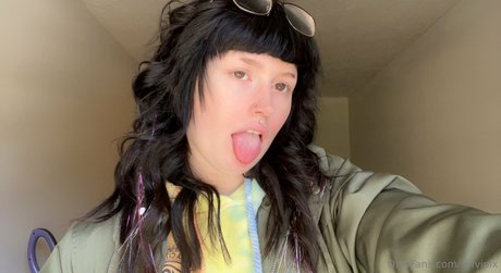 Nagie wyciekłe zdjęcie OnlyFans od Sylvipix Young Goth Milf
